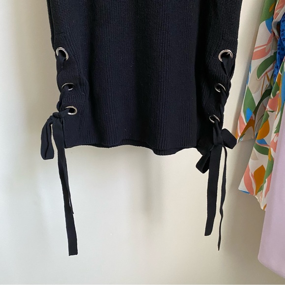 1.‎ State Knit Tank - Picture 2 of 7